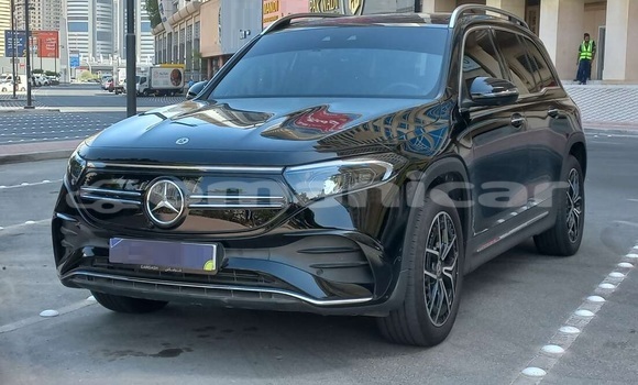 Buy Used Mercedes-Benz E200 Black Car in Muscat in Masqat Buy Used Mercedes-Benz E200 Black Car in Muscat in Masqat