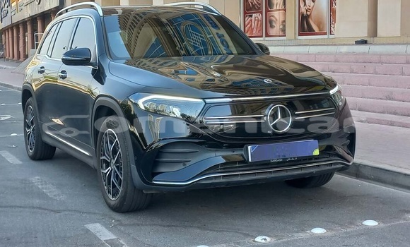 Buy Used Mercedes-Benz E200 Black Car in Muscat in Masqat Buy Used Mercedes-Benz E200 Black Car in Muscat in Masqat