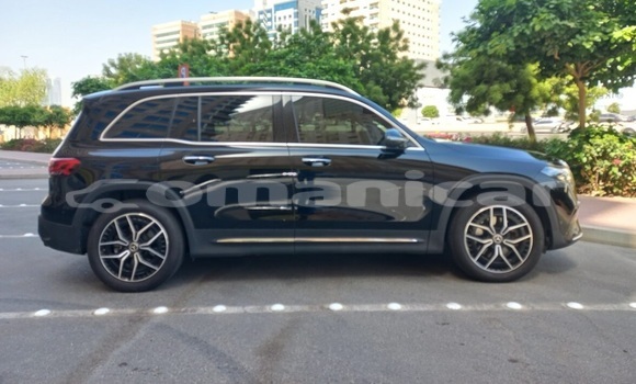 Buy Used Mercedes-Benz E200 Black Car in Muscat in Masqat Buy Used Mercedes-Benz E200 Black Car in Muscat in Masqat