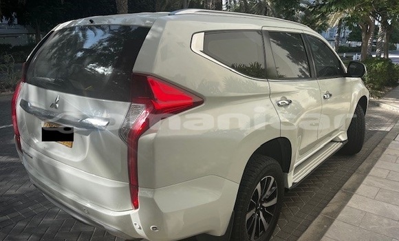 Buy Used Mitsubishi Montero Sport White Car in Muscat in Masqat Buy Used Mitsubishi Montero Sport White Car in Muscat in Masqat
