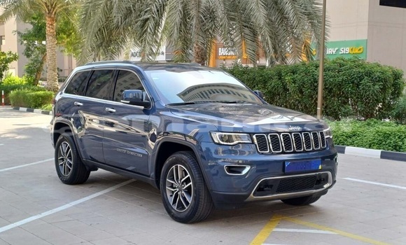 Buy Used Jeep Grand Cherokee Blue Car in Muscat in Masqat Buy Used Jeep Grand Cherokee Blue Car in Muscat in Masqat