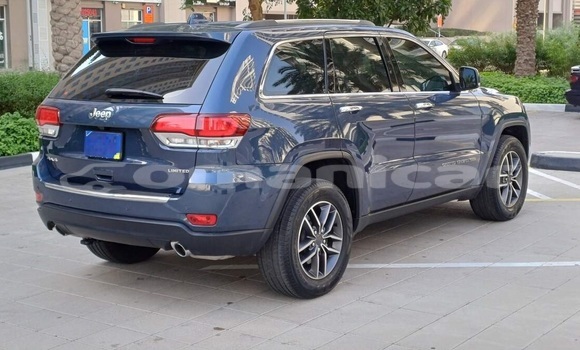 Buy Used Jeep Grand Cherokee Blue Car in Muscat in Masqat Buy Used Jeep Grand Cherokee Blue Car in Muscat in Masqat