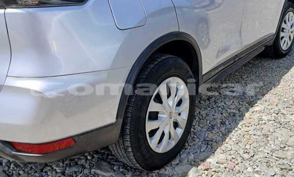 Buy Used Nissan Rogue Black Car in Saham in al-Batinah Buy Used Nissan Rogue Black Car in Saham in al-Batinah