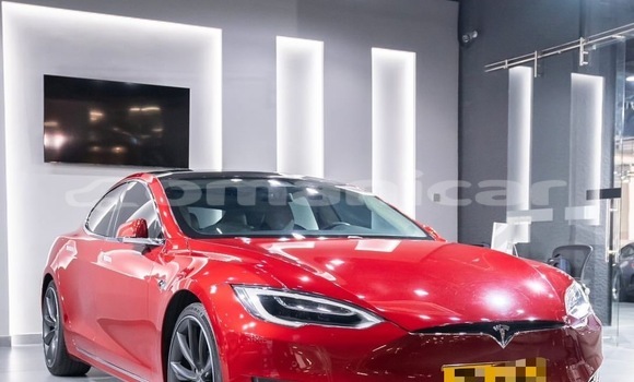 Buy Used Tesla Model S Red Car in Al khuwair in al-Batinah Buy Used Tesla Model S Red Car in Al khuwair in al-Batinah