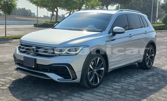 Buy Used Volkswagen Tiguan Silver Car in Muscat in Masqat Buy Used Volkswagen Tiguan Silver Car in Muscat in Masqat