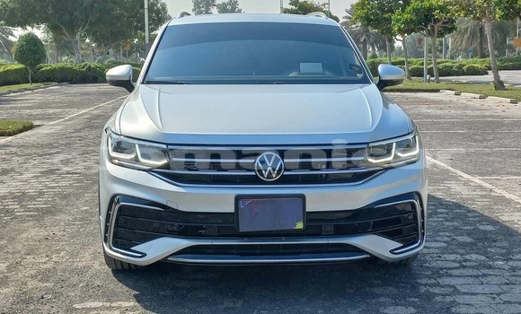 Buy Used Volkswagen Tiguan Silver Car in Muscat in Masqat Buy Used Volkswagen Tiguan Silver Car in Muscat in Masqat