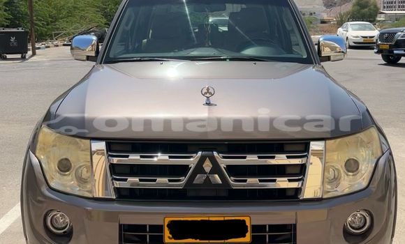 Buy Used Mitsubishi Pajero Brown Car in Muscat in Masqat Buy Used Mitsubishi Pajero Brown Car in Muscat in Masqat
