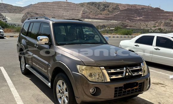 Buy Used Mitsubishi Pajero Brown Car in Muscat in Masqat Buy Used Mitsubishi Pajero Brown Car in Muscat in Masqat