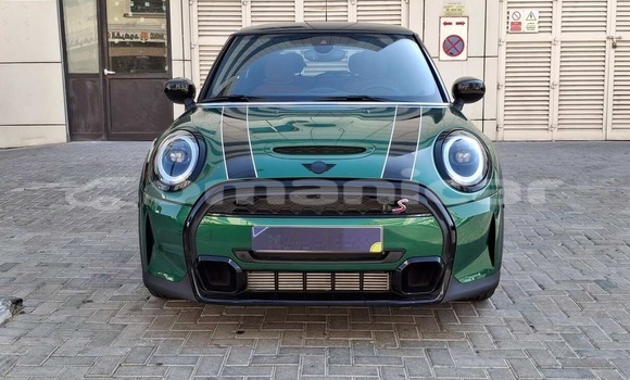 Buy Used MINI Cooper Green Car in Muscat in Masqat Buy Used MINI Cooper Green Car in Muscat in Masqat