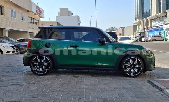 Buy Used MINI Cooper Green Car in Muscat in Masqat Buy Used MINI Cooper Green Car in Muscat in Masqat