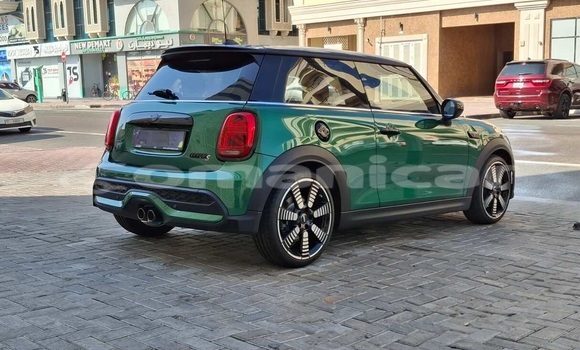 Buy Used MINI Cooper Green Car in Muscat in Masqat Buy Used MINI Cooper Green Car in Muscat in Masqat