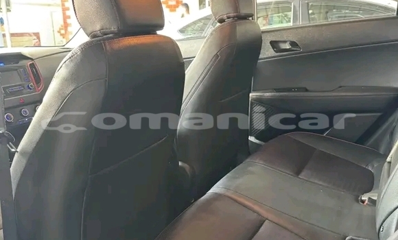 Buy Used Toyota RAV4 White Car in as–Suwayq in al-Batinah Buy Used Toyota RAV4 White Car in as–Suwayq in al-Batinah