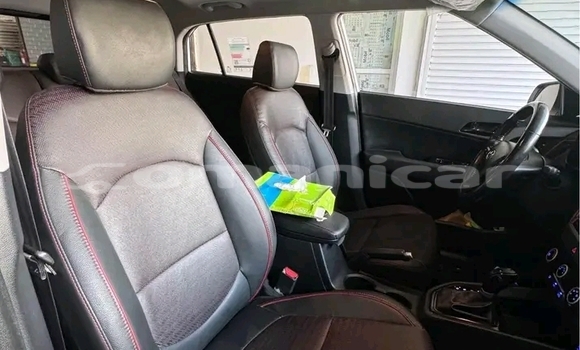 Buy Used Toyota RAV4 White Car in as–Suwayq in al-Batinah Buy Used Toyota RAV4 White Car in as–Suwayq in al-Batinah