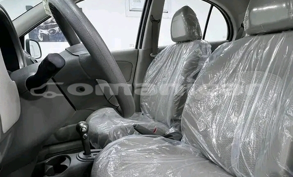 Buy Used Nissan Auster White Car in as–Suwayq in al-Batinah Buy Used Nissan Auster White Car in as–Suwayq in al-Batinah