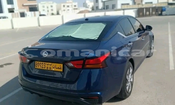 Buy Used Nissan Altima Black Car in 'Ibri in adh-Dhahirah Buy Used Nissan Altima Black Car in 'Ibri in adh-Dhahirah
