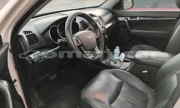 Buy Used Honda Civic White Car in as–Suwayq in al-Batinah Buy Used Honda Civic White Car in as–Suwayq in al-Batinah