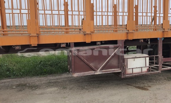 Buy Used Volvo F4 Other Truck in Salalah in Dhufar Buy Used Volvo F4 Other Truck in Salalah in Dhufar