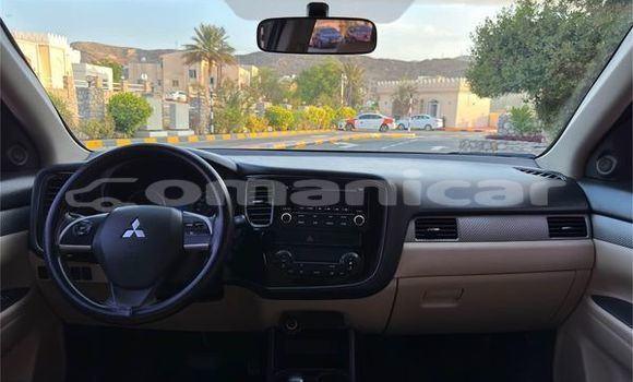 Buy Used Mitsubishi Outlander Other Car in ar–Rustaq in al-Batinah Buy Used Mitsubishi Outlander Other Car in ar–Rustaq in al-Batinah