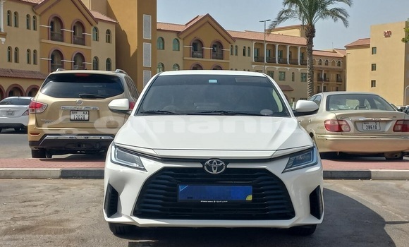 Buy Used Toyota Yaris White Car in Muscat in Masqat Buy Used Toyota Yaris White Car in Muscat in Masqat