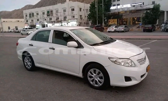 Buy Used Toyota Corolla White Car in as–Sib in Masqat Buy Used Toyota Corolla White Car in as–Sib in Masqat