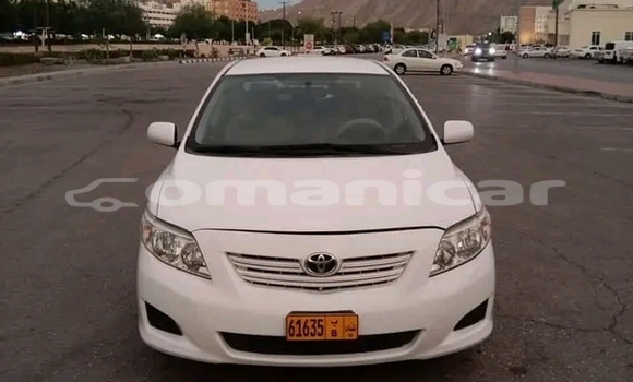 Buy Used Toyota Corolla White Car in as–Sib in Masqat Buy Used Toyota Corolla White Car in as–Sib in Masqat
