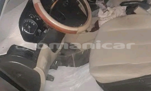 Buy Used Hyundai Elantra White Car in ar–Rustaq in al-Batinah Buy Used Hyundai Elantra White Car in ar–Rustaq in al-Batinah