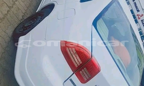 Buy Used Honda Accord White Car in as–Suwayq in al-Batinah Buy Used Honda Accord White Car in as–Suwayq in al-Batinah