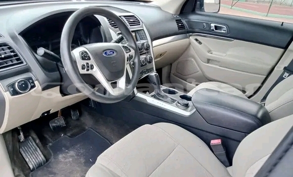 Buy Used Ford Explorer White Car in ar–Rustaq in al-Batinah Buy Used Ford Explorer White Car in ar–Rustaq in al-Batinah