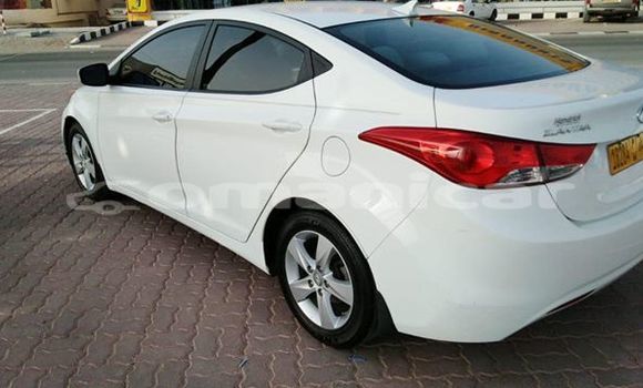 Buy Used Hyundai Elantra White Car in Muscat in Masqat Buy Used Hyundai Elantra White Car in Muscat in Masqat