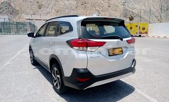 Buy Used Toyota Rush White Car in as–Sib in Masqat Buy Used Toyota Rush White Car in as–Sib in Masqat