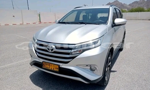 Buy Used Toyota Rush White Car in as–Sib in Masqat Buy Used Toyota Rush White Car in as–Sib in Masqat