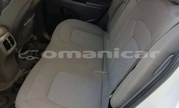 Buy Used Kia Sportage White Car in as–Sib in Masqat Buy Used Kia Sportage White Car in as–Sib in Masqat