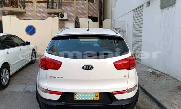 Buy Used Kia Sportage White Car in as–Sib in Masqat Buy Used Kia Sportage White Car in as–Sib in Masqat