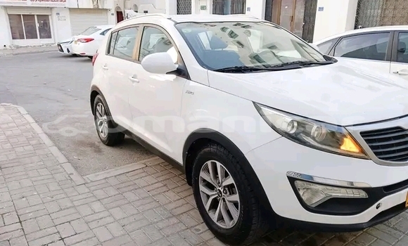 Buy Used Kia Sportage White Car in as–Sib in Masqat Buy Used Kia Sportage White Car in as–Sib in Masqat