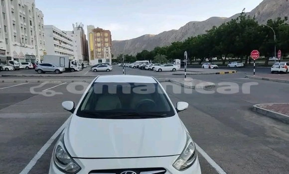 Buy Used Hyundai Accent White Car in Nizwa in ad-Dakhiliyah Buy Used Hyundai Accent White Car in Nizwa in ad-Dakhiliyah