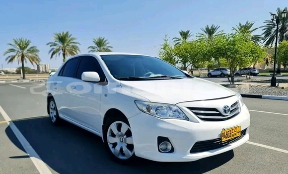Buy Used Toyota Corolla White Car in Matrah in Masqat Buy Used Toyota Corolla White Car in Matrah in Masqat