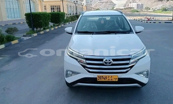 Buy Used Toyota Rush White Car in ar–Rustaq in al-Batinah Buy Used Toyota Rush White Car in ar–Rustaq in al-Batinah