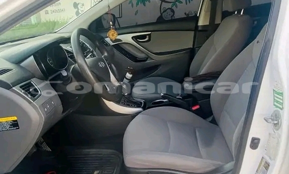 Buy Used Hyundai Elantra White Car in ar–Rustaq in al-Batinah Buy Used Hyundai Elantra White Car in ar–Rustaq in al-Batinah