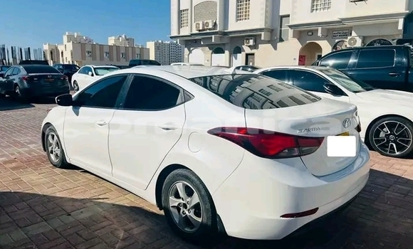 Buy Used Hyundai Elantra White Car in ar–Rustaq in al-Batinah Buy Used Hyundai Elantra White Car in ar–Rustaq in al-Batinah