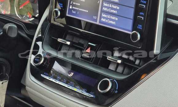 Buy Used Toyota Corolla White Car in Muscat in Masqat Buy Used Toyota Corolla White Car in Muscat in Masqat