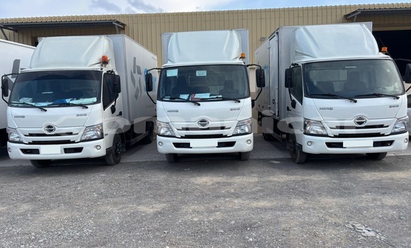 Buy Used Hino 300 Series White Truck in Suhar in al-Batinah Buy Used Hino 300 Series White Truck in Suhar in al-Batinah