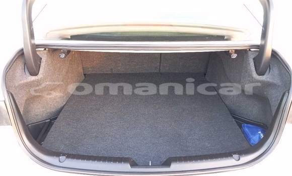 Buy Used Toyota Hilux White Car in Muscat in Masqat Buy Used Toyota Hilux White Car in Muscat in Masqat