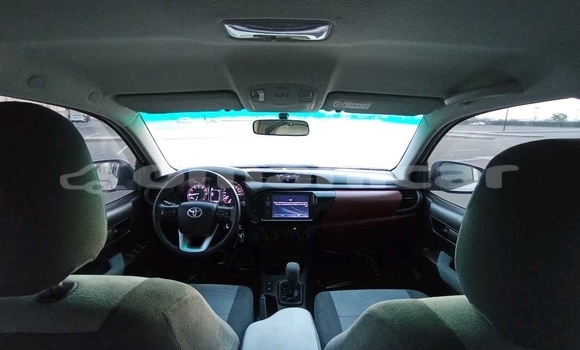 Buy Used Toyota Hilux White Car in Muscat in Masqat Buy Used Toyota Hilux White Car in Muscat in Masqat