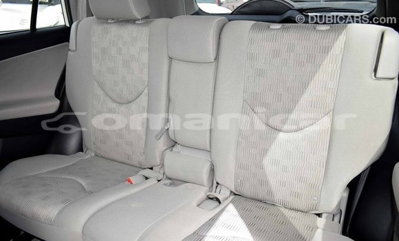 Buy Import Toyota 4Runner White Car in Import - Dubai in Dhufar Buy Import Toyota 4Runner White Car in Import - Dubai in Dhufar