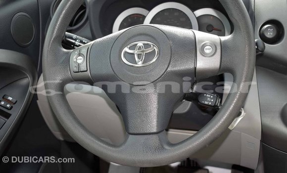 Buy Import Toyota 4Runner White Car in Import - Dubai in Dhufar Buy Import Toyota 4Runner White Car in Import - Dubai in Dhufar