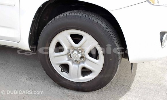 Buy Import Toyota 4Runner White Car in Import - Dubai in Dhufar Buy Import Toyota 4Runner White Car in Import - Dubai in Dhufar