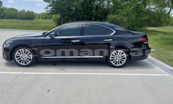 Buy Used Lexus LS Black Car in Muscat in Masqat Buy Used Lexus LS Black Car in Muscat in Masqat