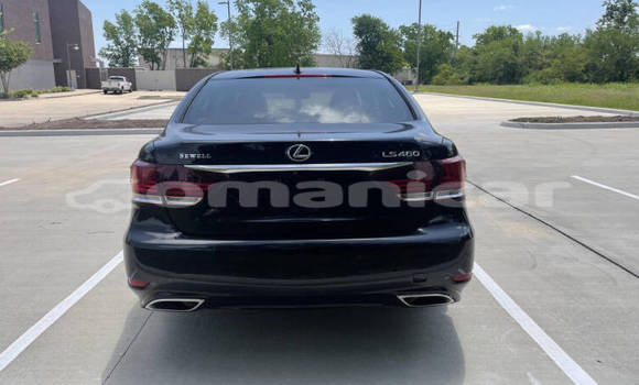 Buy Used Lexus LS Black Car in Muscat in Masqat Buy Used Lexus LS Black Car in Muscat in Masqat