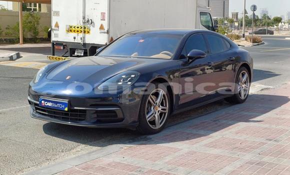Buy Used Porsche Panamera Blue Car in Muscat in Masqat