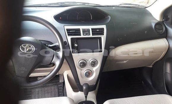 Buy Used Toyota Yaris Red Car in Muscat in Masqat Buy Used Toyota Yaris Red Car in Muscat in Masqat